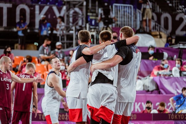 Российские баскетболисты 3х3 взяли серебро на Олимпиаде - Фото 1