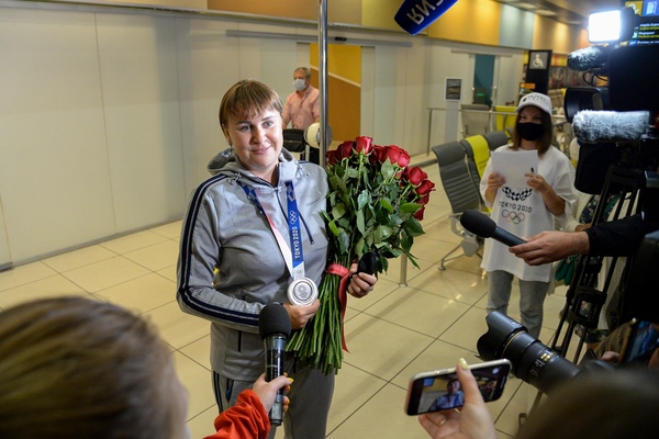 В Екатеринбург вернулась серебряный призер Олимпиады лучница Ксения Перова - Фото 1