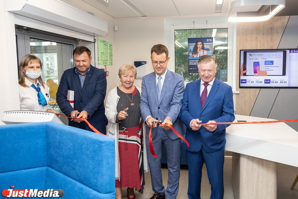 В Полевском открылся инновационный офис банка ВТБ - Фото 1