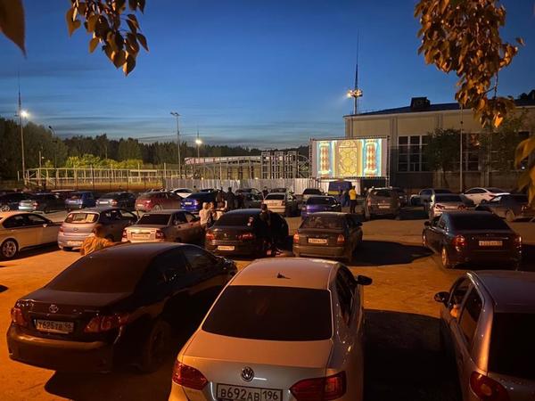В конце августа в Свердловской области пройдет Ночь кино. Покажут фильмы «Пальма», «Огонь» и «Конек-Горбунок» - Фото 1