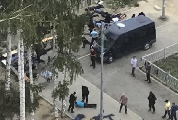 В Академическом районе Екатеринбурга накануне прошло массовое задержание - Фото 1