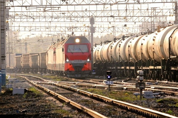 Погрузка на Свердловской железной дороге выросла на 4,4% с начала года - Фото 1