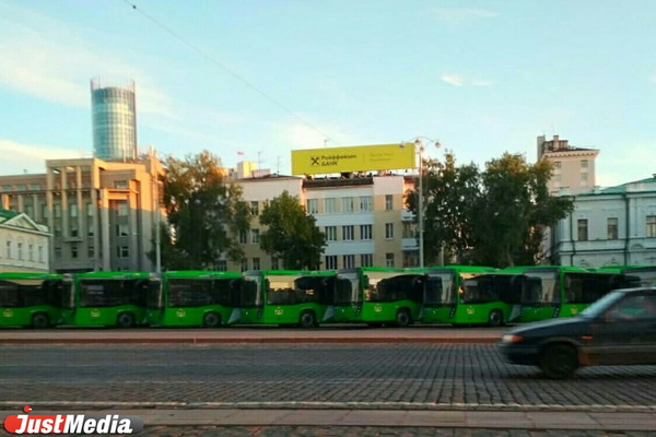 Екатеринбург получит еще 60 новых автобусов - Фото 1