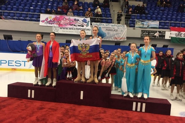 Россиянка Александра Трусова выиграла короткую программу на турнире в США - Фото 1