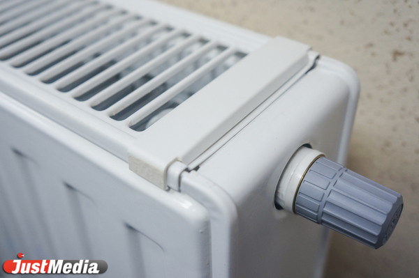 В Свердловской области тепло дали в 83% домов - Фото 1