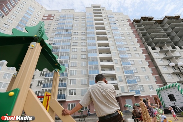 Коммунальные войны на Уралмаше: жильцы девятиэтажки на 215 квартир заявляют, что их подписи подделали - Фото 1