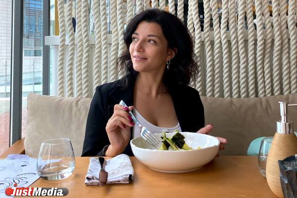 «Это очередное наступление на рестораны». Владельцы уральских заведений общепита обеспокоены QR-кодами и обязательной вакцинацией - Фото 1