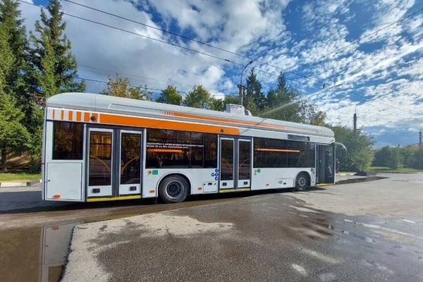 На улицы Екатеринбурга выйдет троллейбус, который сможет работать даже при отключении электричества - Фото 1