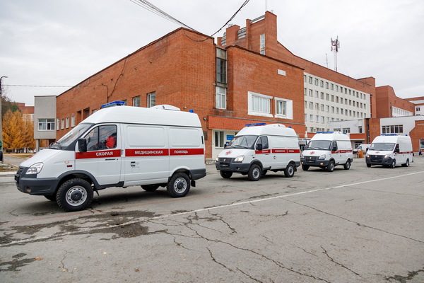 20 новых автомобилей скорой помощи поступили в свердловские больницы - Фото 1