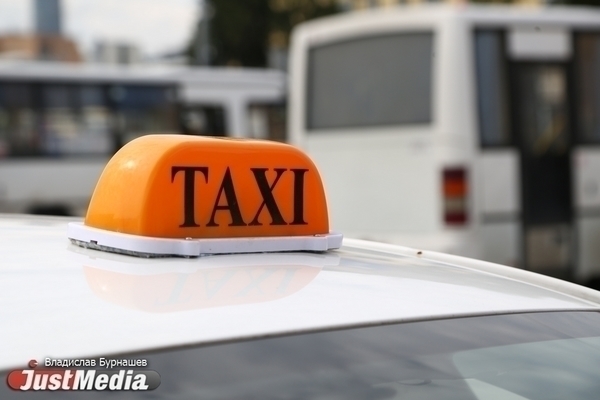 В Екатеринбурге уснувший за рулем таксист признал свою вину - Фото 1