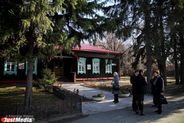 Евгений Куйвашев создал рабочую группу, которая внесет изменения в закон об объектах культурного наследия - Фото 1