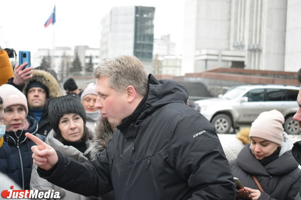 Лидер свердловской «Партии пенсионеров» Сергей Полыганов заявил, что смерть антиваксеров будет на совести коммунистов - Фото 1