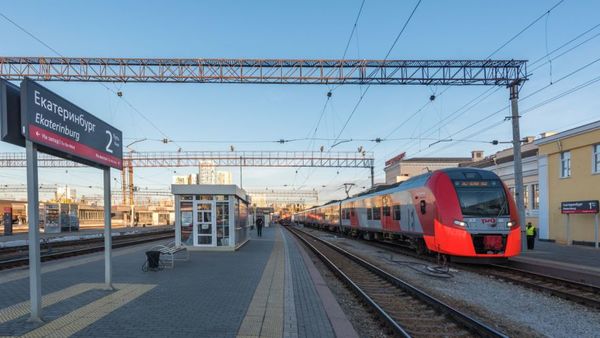 С вводом графика движения на 2021/2022 гг. на СвЖД появятся новые поезда - Фото 1