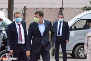 Евгений Куйвашев не разрешил вакцинированным снимать маски