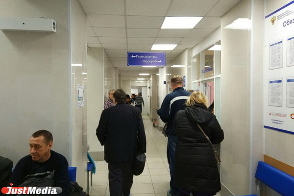 Врач Александр Соловьев: в Свердловской области необходимы меры, которые помогут решить вопрос с COVID-19 без обращения в больницу - Фото 1