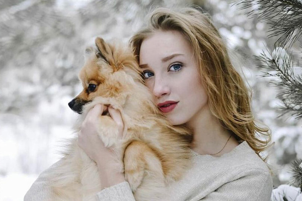 Надежда Рассохина, артистка шоу-балета «Ягода»: «Погода еще обманчивая. Берегите себя и не поддавайтесь хитрому февралю». В Екатеринбурге +3 