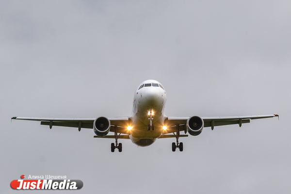 Самолеты «Уральских авиалиний» временно не будут летать в Азербайджан