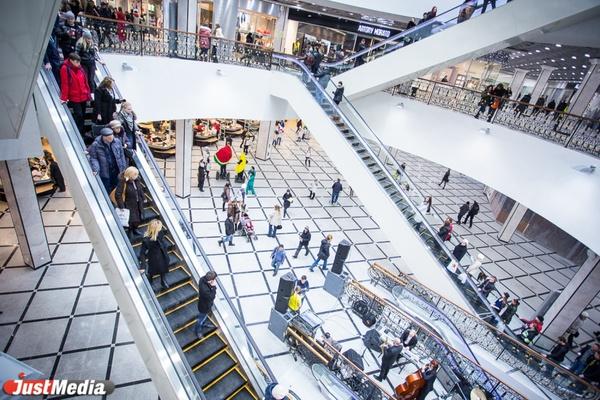 Uniqlo приостанавливает работу на территории России - Фото 1