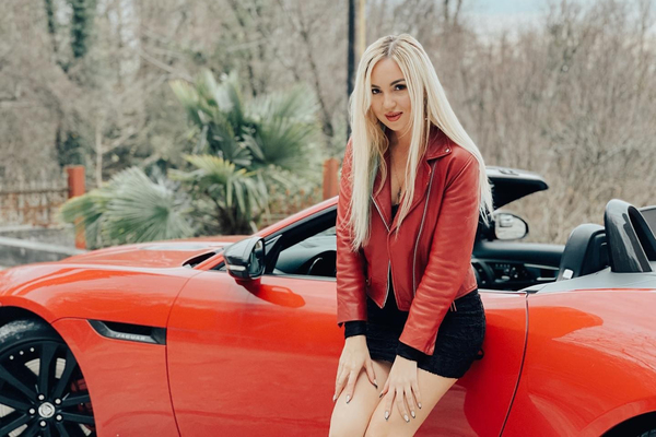 Белоснежка с Урала: «Снег в Екб — обыденное явление, а в Сочи — редкость, приводящая к коллапсу». В Екатеринбурге -12 градусов