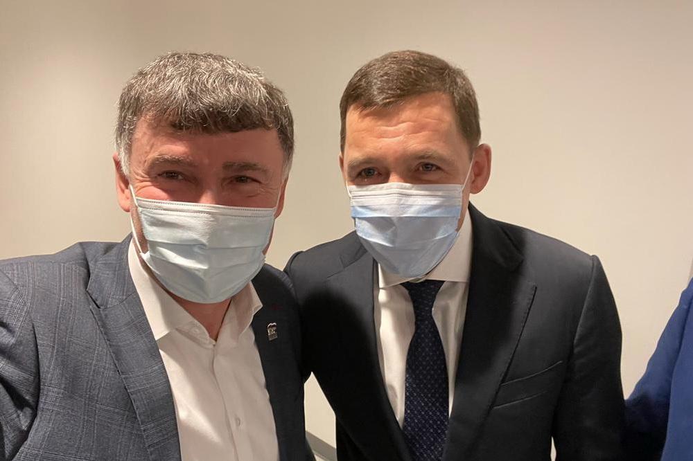 Мэр Алапаевска вместе с сыновьями попросился добровольцем на Донбасс - Фото 1