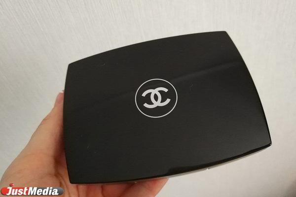 Россиянка не смогла купить сумку Chanel в Дубае - Фото 1