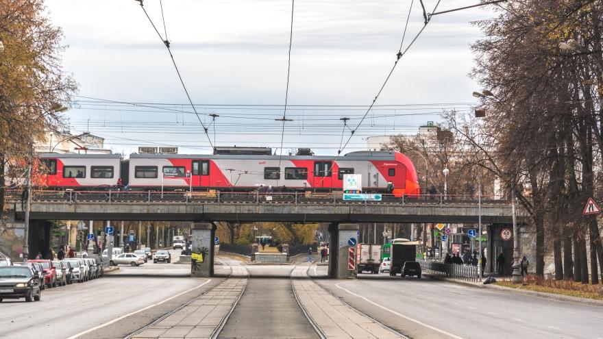 «Ласточки» сообщением Нижний Тагил – аэропорт Кольцово (через Екатеринбург) возвращаются на СвЖД  - Фото 1