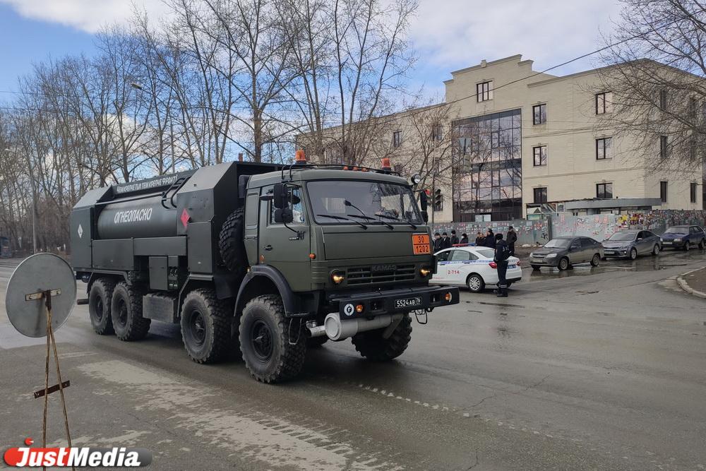 В связи с репетицией парада Победы в Екатеринбурге сократят маршруты общественного транспорта - Фото 1