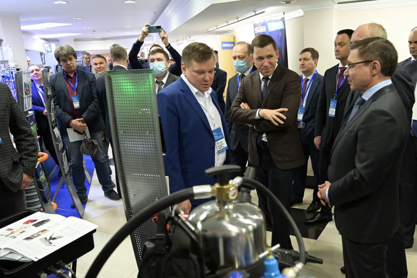 Евгений Куйвашев заявил, что Свердловская область продолжит работу с Газпромом для решения задач в сфере импортозамещения - Фото 1