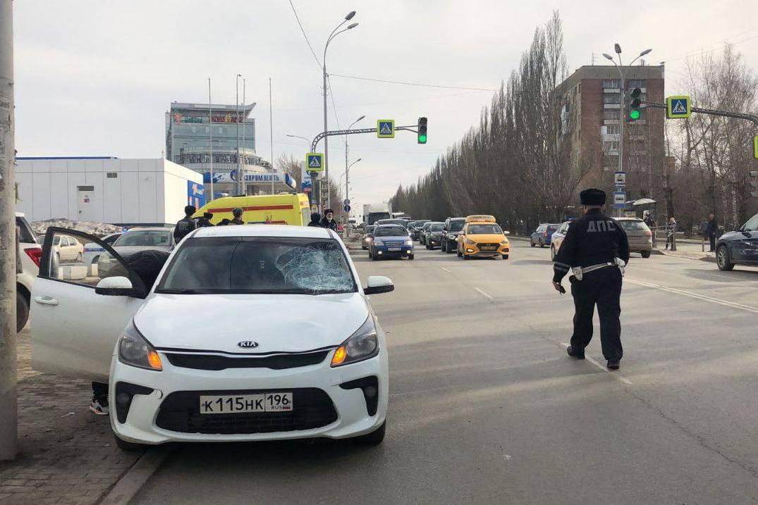 На Восточной KIA сбила ребенка, перебегавшего дорогу на красный - Фото 1