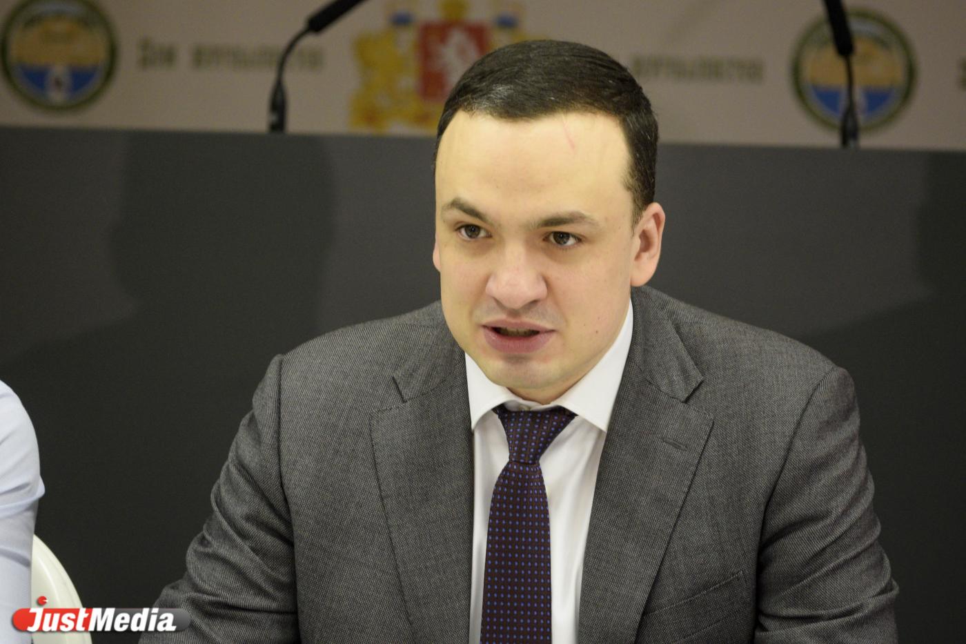 «Наша задача не только раздать льготы, а сократить расстояние между предпринимателем и вертикалью власти». Дмитрий Ионин рассказал, как власти помогают малому и среднему бизнесу - Фото 1