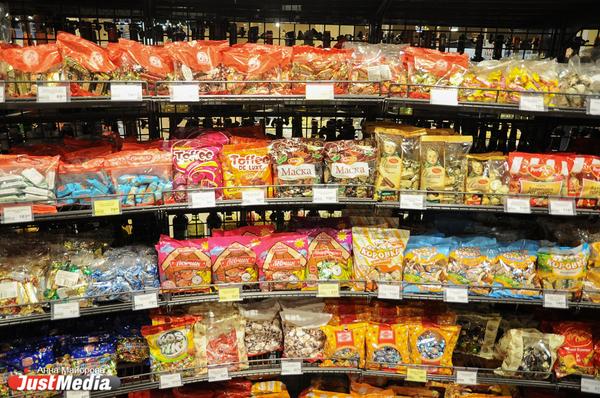 Бразилия запретила импорт Kinder Surprise из Бельгии из-за опасной бактерии - Фото 1