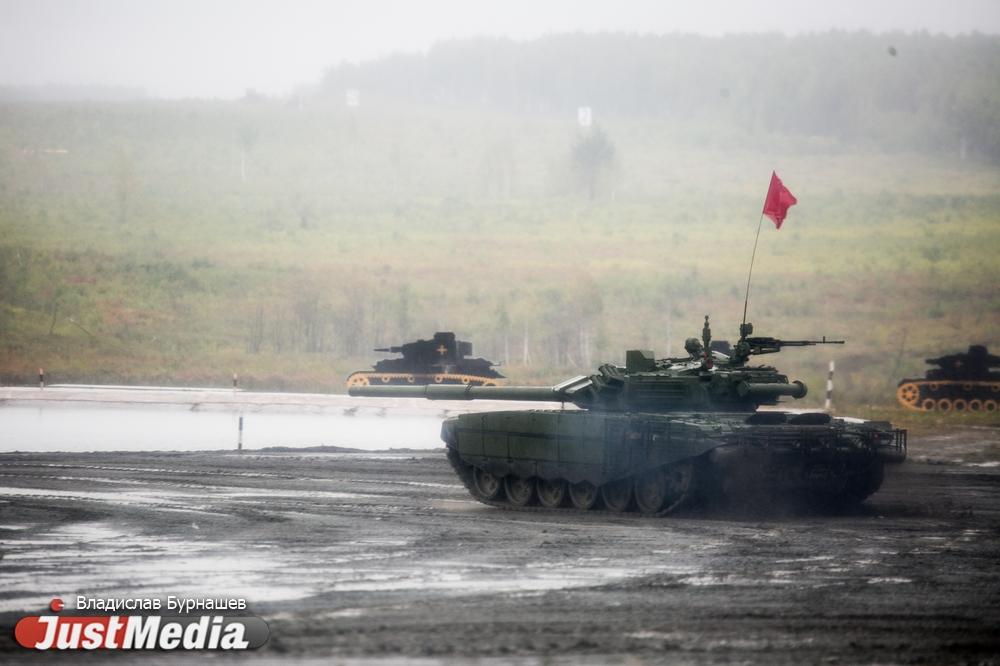 Российская армия нанесла ракетный удар по заводу в Киеве - Фото 1