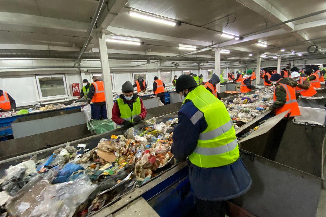 Макулатура оказалась самым популярным видом отходов, который разделяют свердловчане - Фото 1