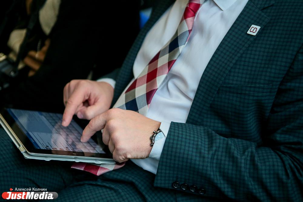 Россиянам могут законодательно запретить создавать паблики и каналы в соцсетях и мессенджерах - Фото 1