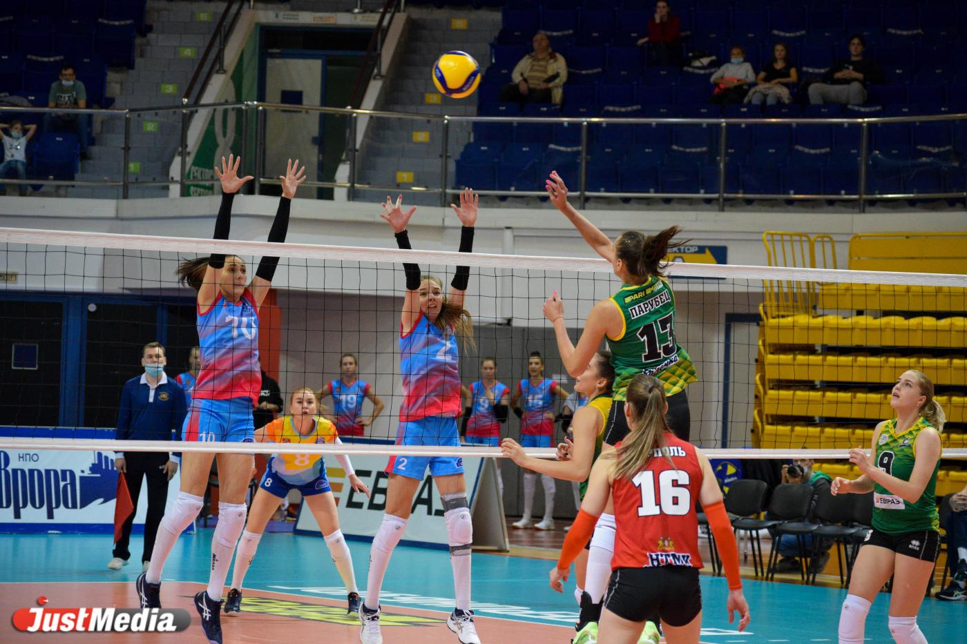  «Уралочка» пробилась в финал чемпионата России по волейболу - Фото 1
