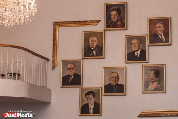 К 100-летию Владимира Курочкина Почта России совместно с театром музкомедии выпустили почтовые конверты - Фото 1