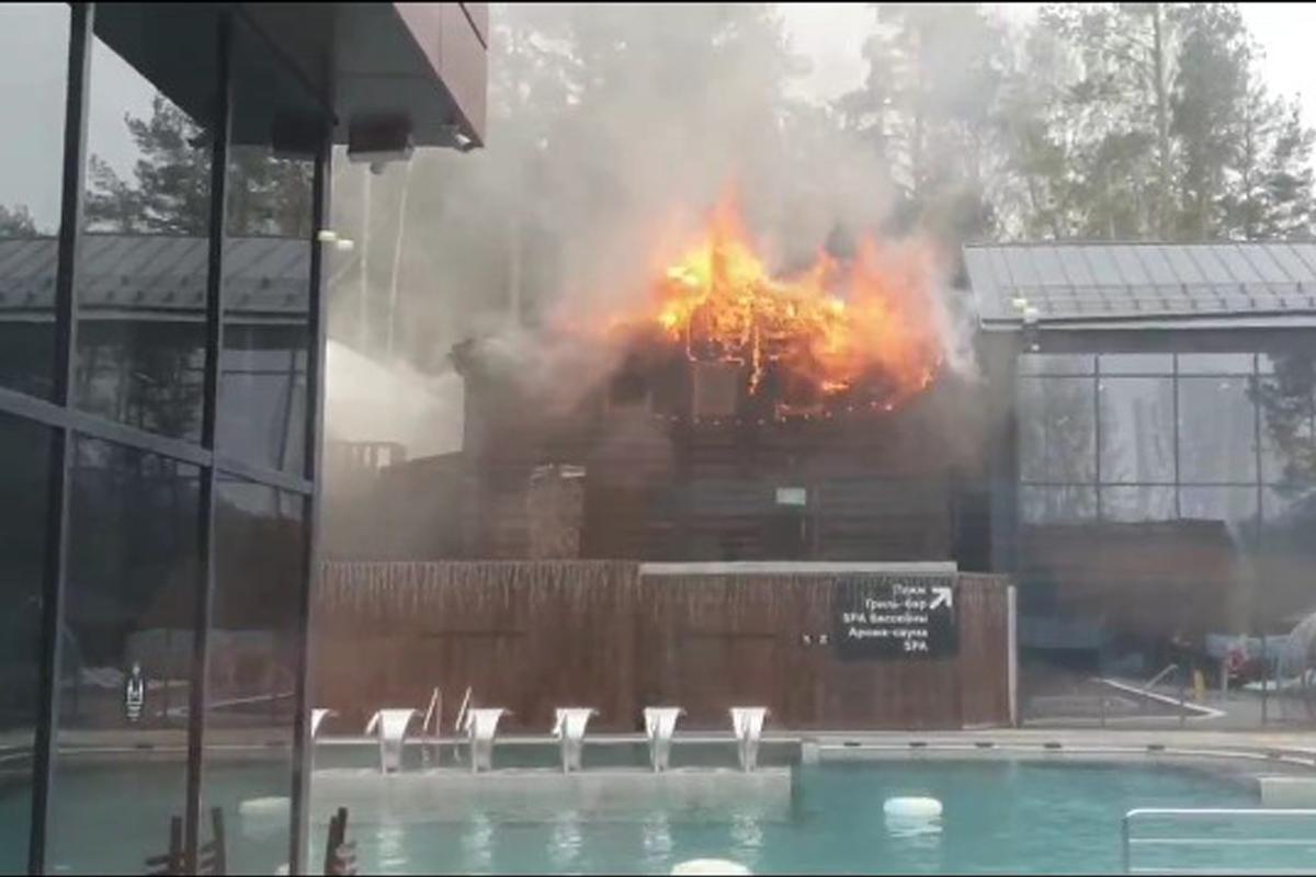 В термах Баден-Баден на Уктусе загорелась одна из бань - Фото 1