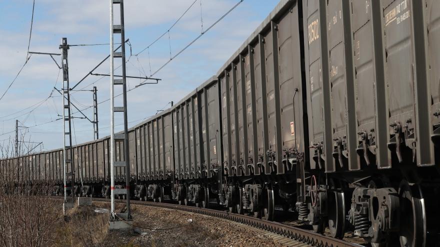 Свердловская магистраль помогает грузоотправителям  - Фото 1