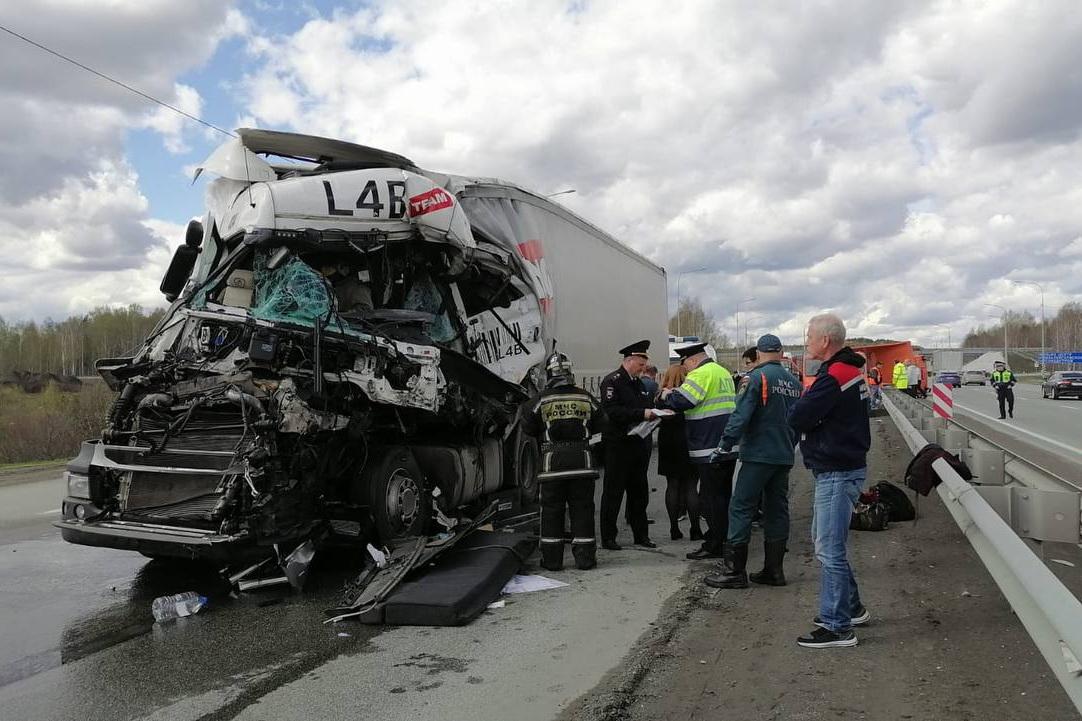 Прокуратура проводит проверку по факту ДТП, в котором погибли четыре человека - Фото 1