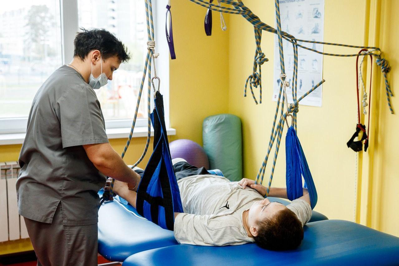 18-летний уралец борется за возвращение к жизни после страшной аварии - Фото 1