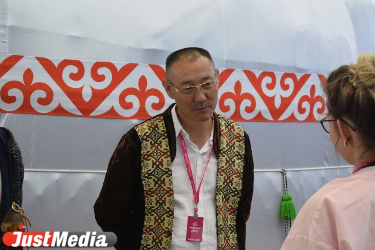 Город чистый, семейный и компактный. Гости ИННОПРОМа поделились эмоциями о Екатеринбурге - Фото 1