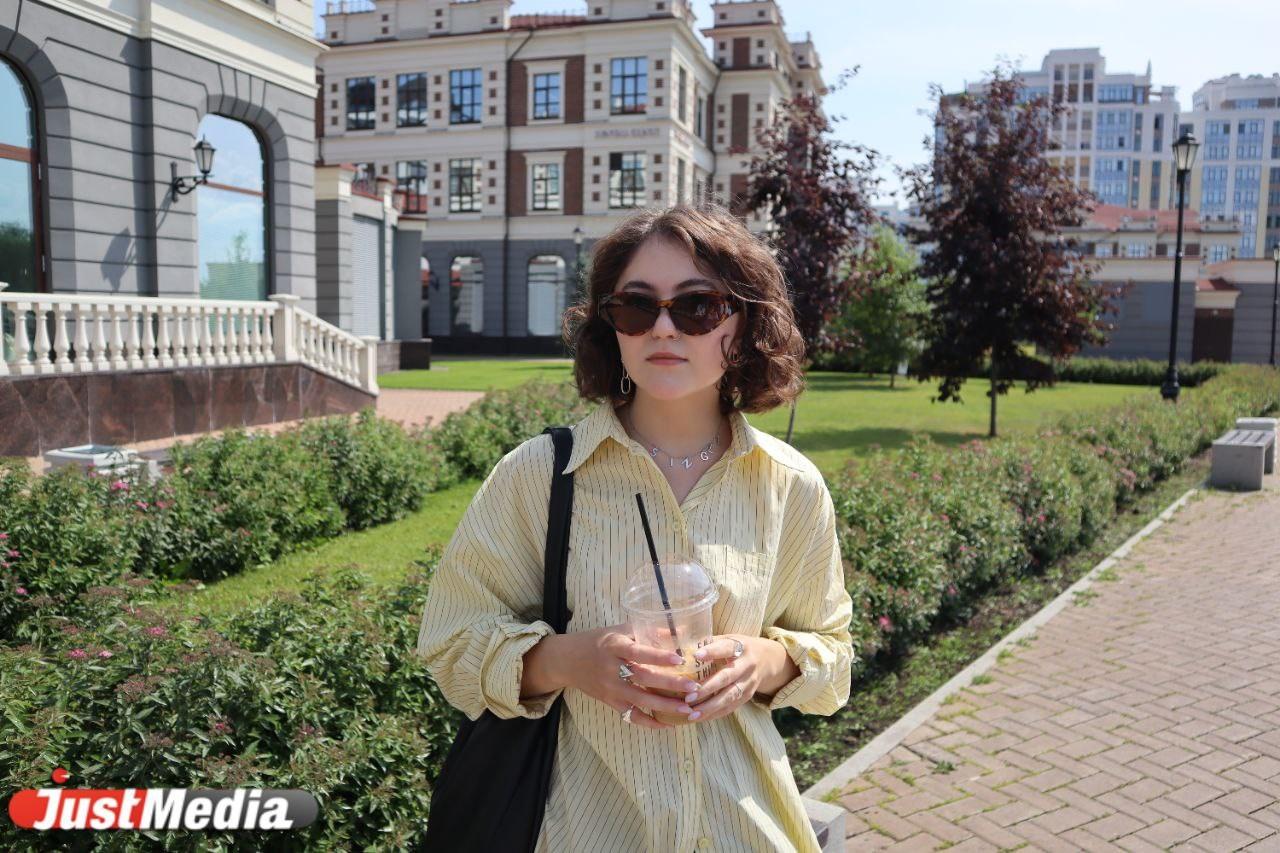 Ксения Кирищева, фрилансер: «Жарко. Все плавится. Хочется купаться!» В Екатеринбурге +32 градуса - Фото 1