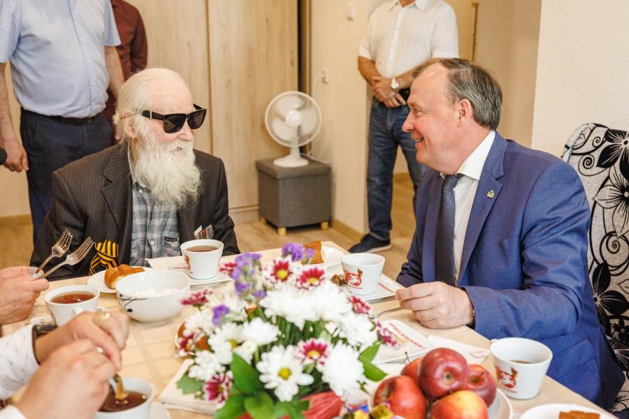 Алексей Орлов помог 95-летнему ветерану войны и труда Александру Агееву - Фото 1
