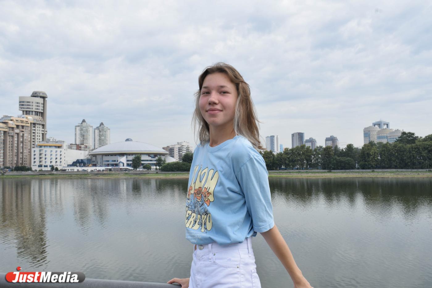 Ирина Черепанова, ученица 10-го класса: «Лето – лучшее время года». В Екатеринбурге +18 градусов - Фото 1