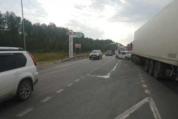 На въезде в Сухой Лог погибло два человека - Фото 1