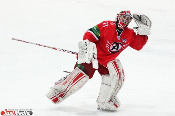 В следующем сезоне КХЛ уникальный рекорд бывшего вратаря «Автомобилиста» может быть побит - Фото 1