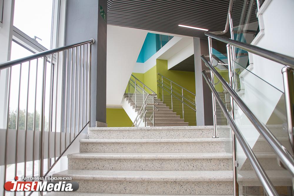 Свердловская область получила дополнительно 2,2 миллиарда рублей на строительство школ - Фото 1