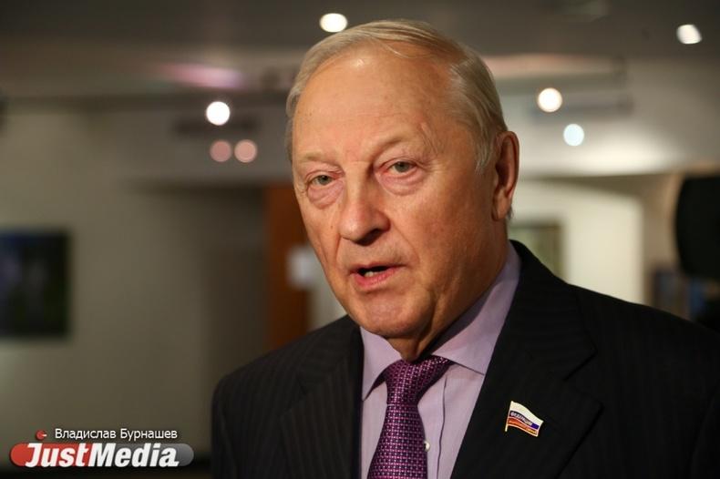 Евгений Куйвашев предложил свои кандидатуры в Совет Федерации. Росселя среди них нет - Фото 1