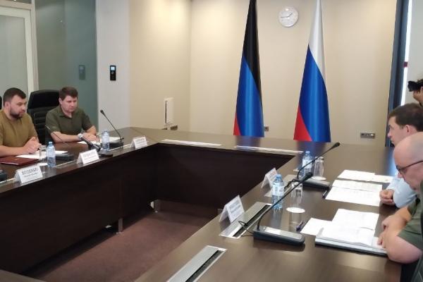 Свердловская область планирует восстановить Макеевку за три года, а начинающие медики с Донбасса смогут учиться в уральских медколледжах