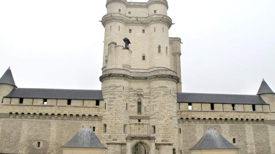 Россиянам запретили посещать Венсенский замок во Франции - Фото 1